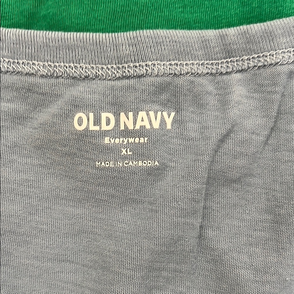 Set of 3 Old Navy Everywear T-shirts - Picture 2 of 5